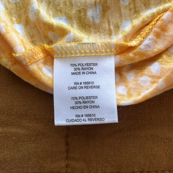 Yellow print shirt | button up | Front tie | collared | Size Extra Large - Picture 7 of 7